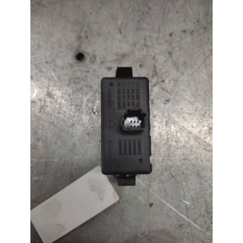 Recambio de warning para renault kangoo dynamique referencia OEM IAM 8200214896A  6 PINS - Blanco 2