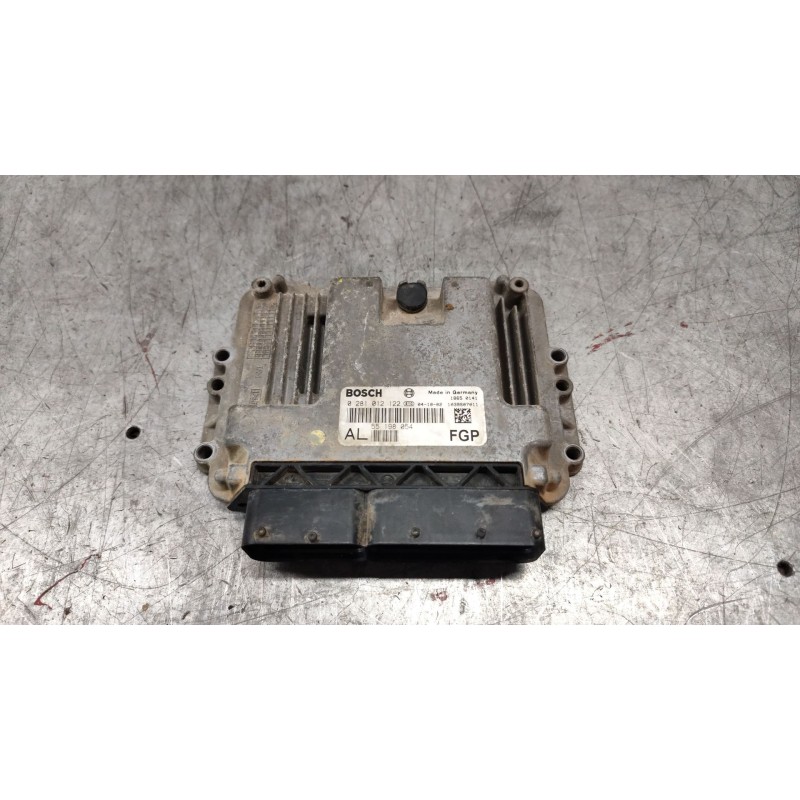 Recambio de centralita motor uce para opel astra h berlina cosmo referencia OEM IAM 0281012122  55198054
