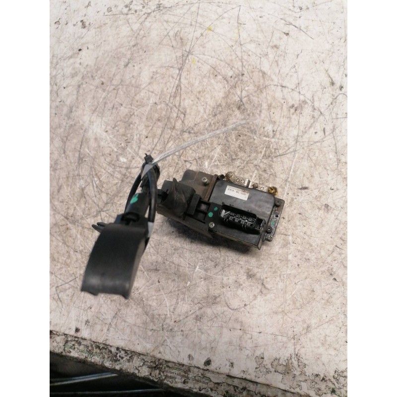 Recambio de cerradura puerta trasera izquierda para ford fiesta (cbk) ambiente referencia OEM IAM   4 PINS - Gris 2