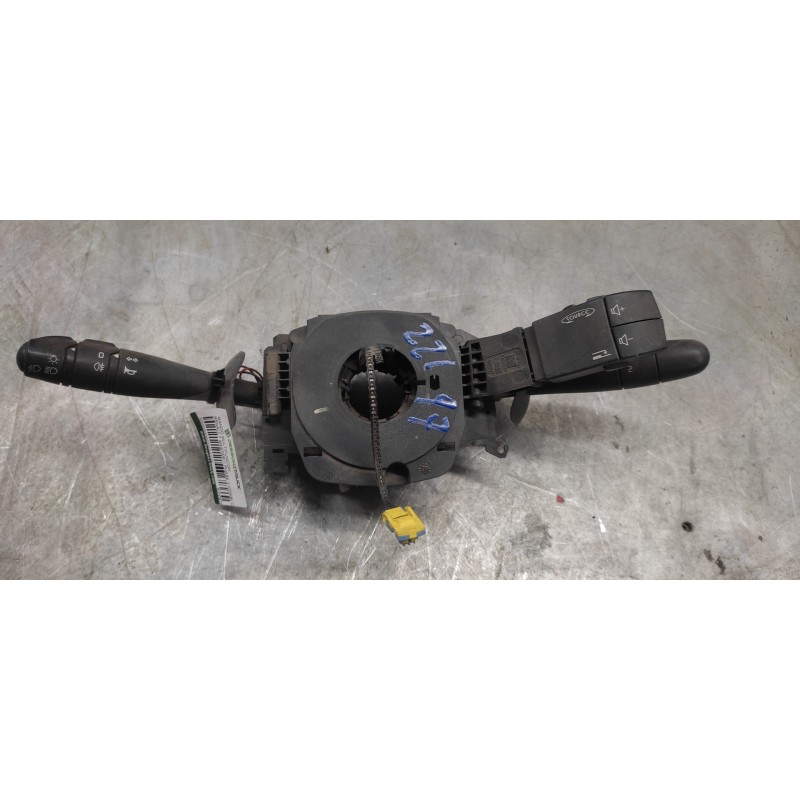 Recambio de mando multifuncion para renault master ii phase 2 combi combi 2t8 l1 9 - plazas referencia OEM IAM 8200878697  