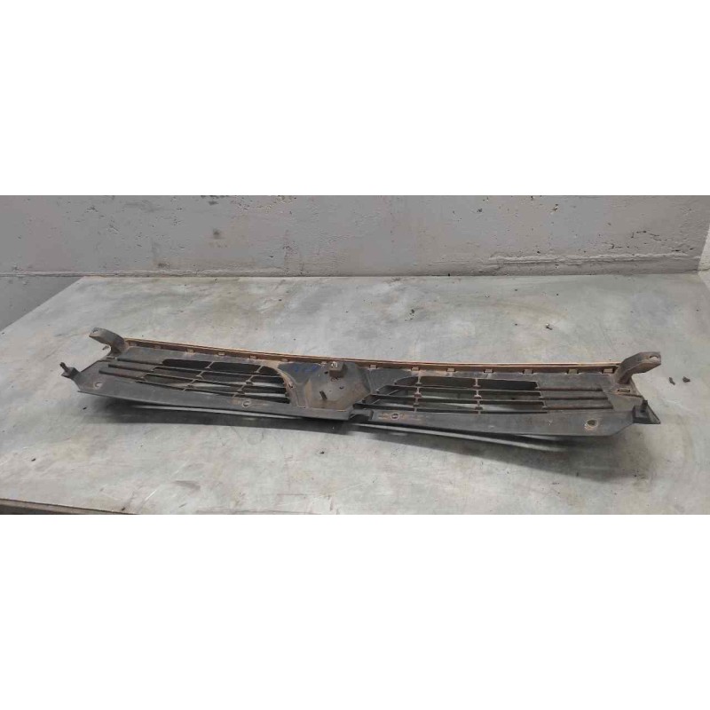 Recambio de rejilla delantera central para renault master ii phase 2 combi combi 2t8 l1 9 - plazas referencia OEM IAM - Blanco 4