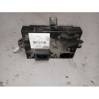 CAJA RELES / FUSIBLES 5801639038 580163903800