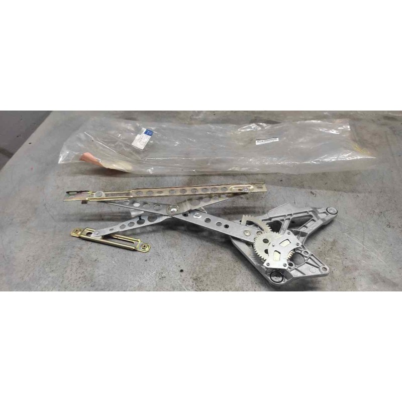 Recambio de elevalunas delantero izquierdo para mercedes-benz clase e (w123) familiar 2.0 referencia OEM IAM A1237202746 2