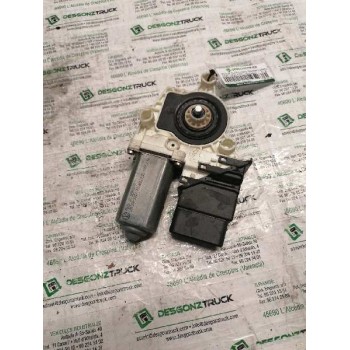 MOTOR ELEVALUNAS TRASERO DERECHO 9776105407301 F005S00060 18 PINS