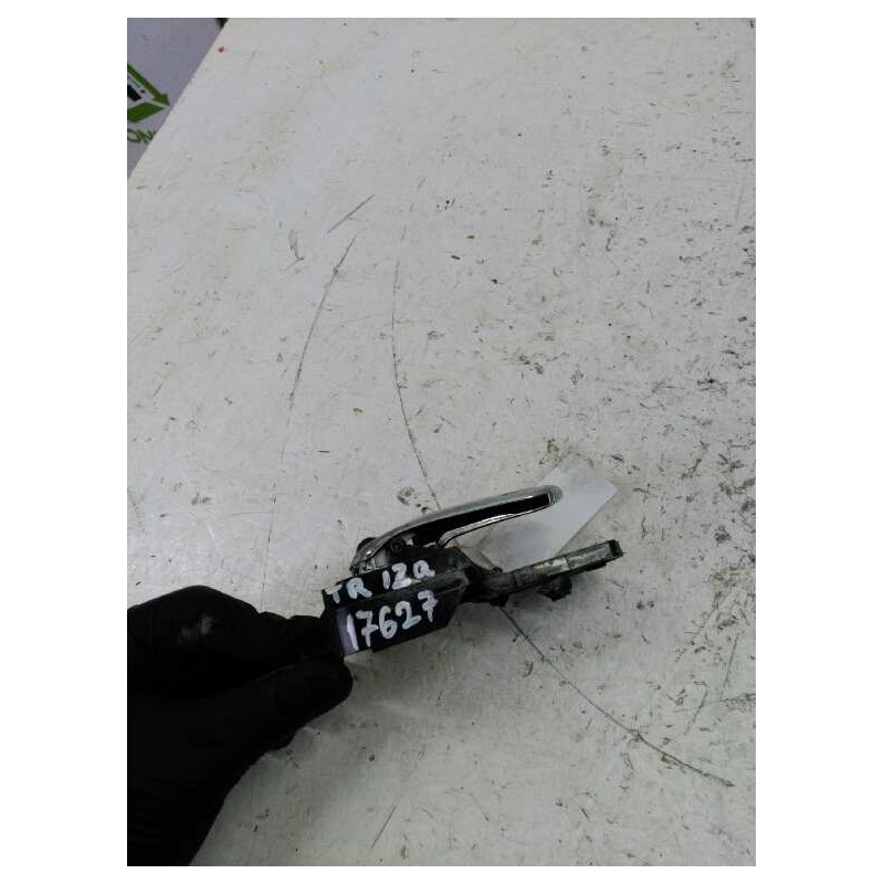 Recambio de maneta interior trasera izquierda para toyota avensis berlina (t 22) 2.0 d4-d luna (4-ptas.) referencia OEM IAM 3