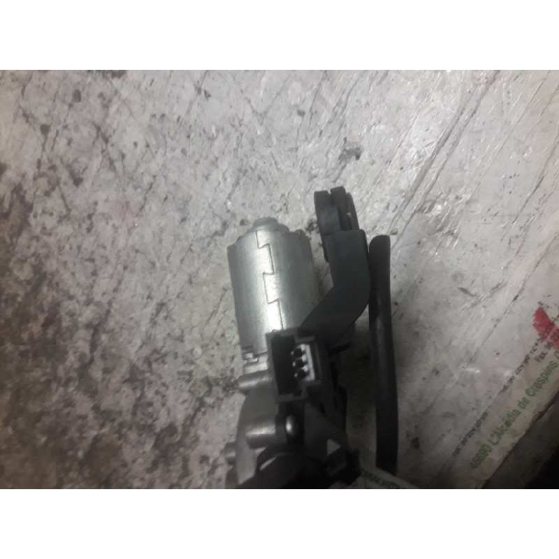 Recambio de motor limpia trasero para peugeot partner (s2) combi plus referencia OEM IAM 0390201580 3 PINS - Blanco 2