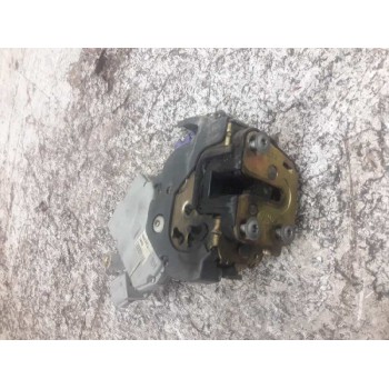 CERRADURA PUERTA TRASERA DERECHA 825523Y500 6 PINS 