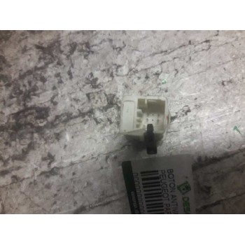 Recambio de boton antivaho para peugeot partner (s2) combi plus referencia OEM IAM  4 PINS 