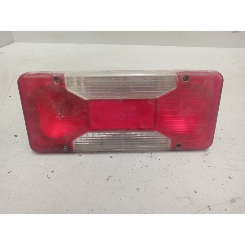 Recambio de piloto trasero derecho para iveco daily iv caja/chasis 35c15 referencia OEM IAM  PILOTO UNIVERSAL CAMION 
