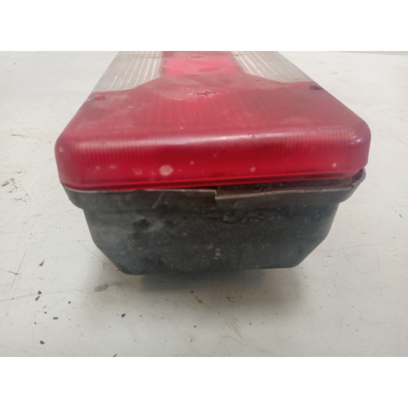 Recambio de piloto trasero derecho para iveco daily iv caja/chasis 35c15 referencia OEM IAM  PILOTO UNIVERSAL CAMION - Blanco 2