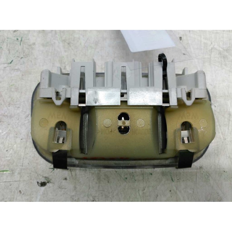 Recambio de luz interior para peugeot 407 sport referencia OEM IAM  DELANTERA - Blanco 2