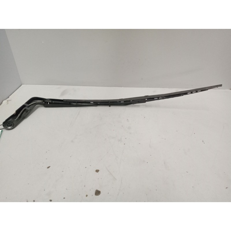 Recambio de brazo limpia delantero para volvo fh xxx referencia OEM IAM 82485664  