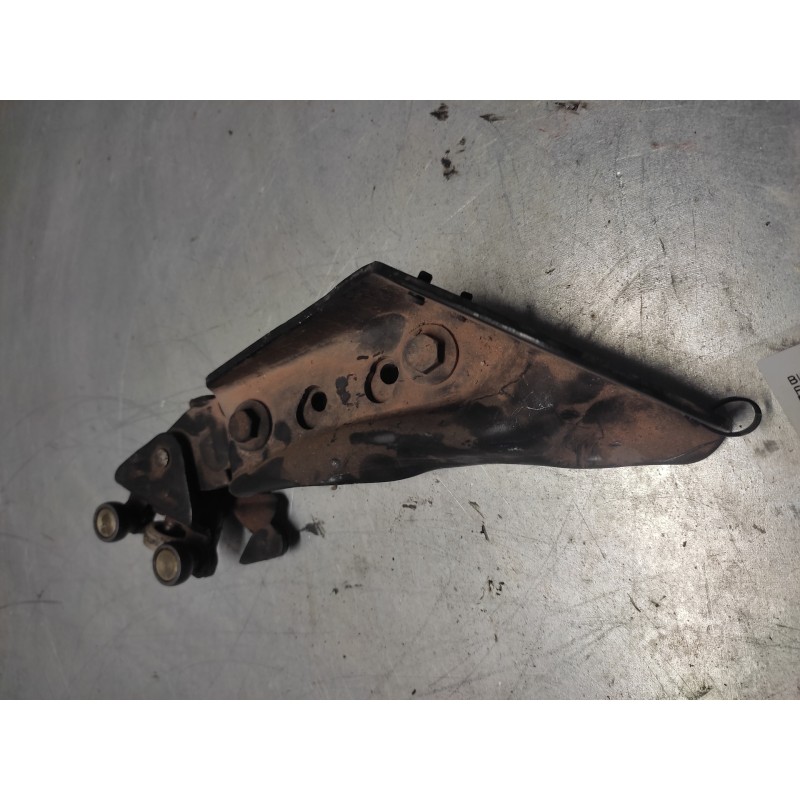 Recambio de bisagra puerta corredera para fiat fiorino furgoneta/monovolumen (225_) 1.4 (225bxa1a, 225bxf1a) referencia OEM IAM - Blanco
