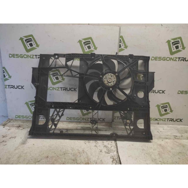 Recambio de panel frontal para renault master ii ph. 2 doka/pr. fgst 2.5 diesel referencia OEM IAM 8200058463E  
