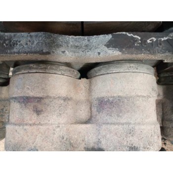 Recambio de pinza freno delantera derecha para iveco daily combi referencia OEM IAM 730202 BREMBO 
