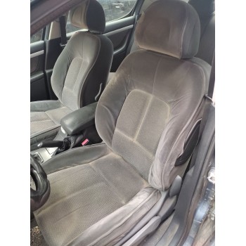 ASIENTO DELANTERO IZQUIERDO 