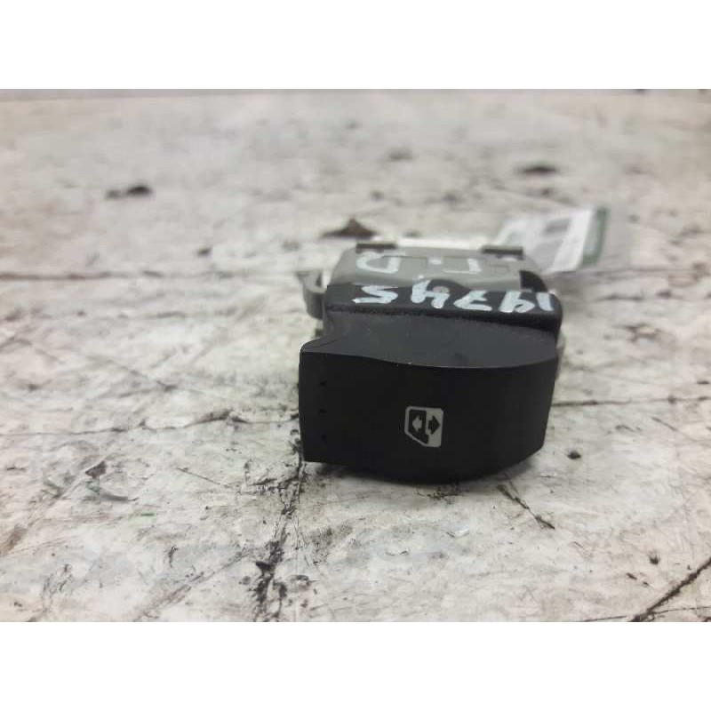 Recambio de mando elevalunas trasero derecho para renault megane ii berlina 5p confort authentique referencia OEM IAM   