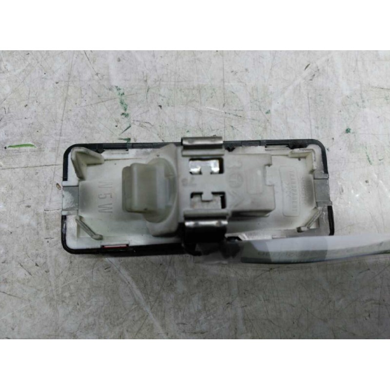 Recambio de luz interior para peugeot 407 sport referencia OEM IAM  PTA. TRAS. DCHA. - Blanco 2
