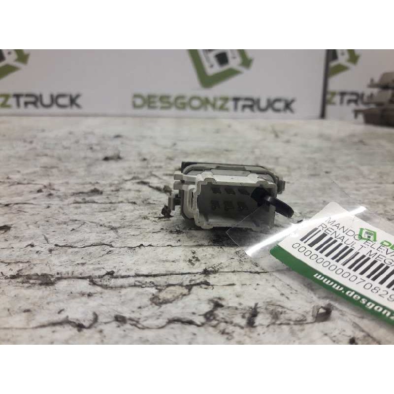 Recambio de mando elevalunas trasero izquierdo para renault megane ii berlina 5p confort authentique referencia OEM IAM - Gris 2