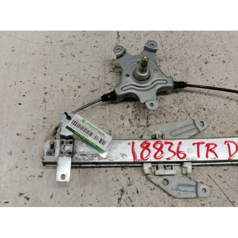 Recambio de elevalunas trasero derecho para nissan almera (n15) gx referencia OEM IAM 827200M012 - Verde 2