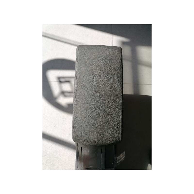 Recambio de guarnecidos palanca cambio para peugeot 407 sport referencia OEM IAM  GUANTERA PORTA-OBJETOS POSAVASOS - Blanco 6