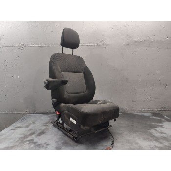 ASIENTO DELANTERO IZQUIERDO 