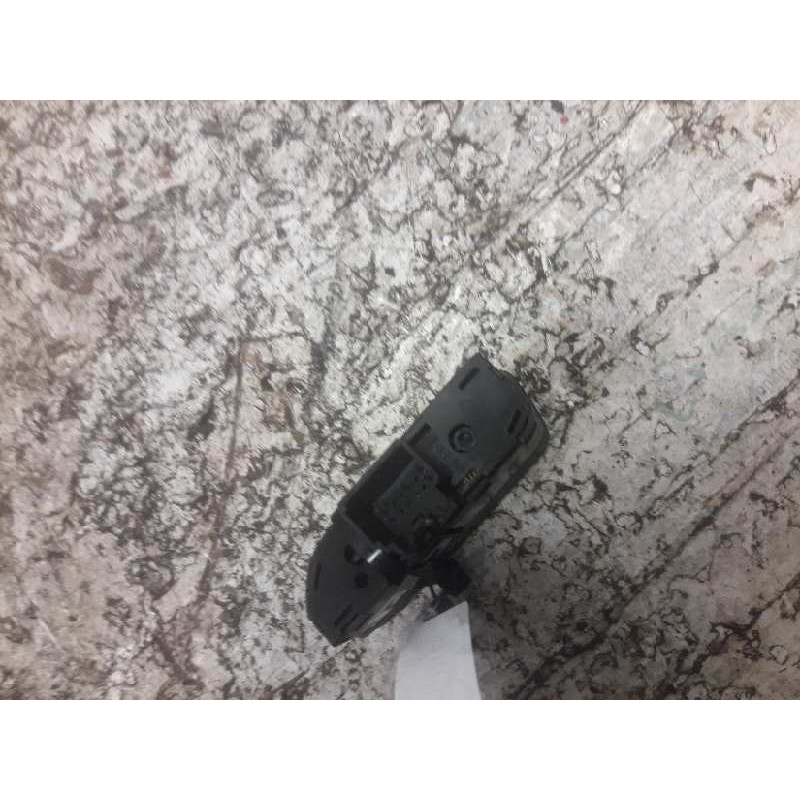 Recambio de boton antivaho para ford focus lim. (cb8) titanium referencia OEM IAM AM5T18C621AB 4 PINS 3