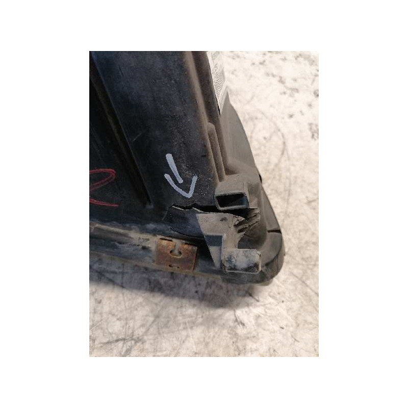 Recambio de faro izquierdo para audi a4 berlina (b5) 1.9 tdi referencia OEM IAM   3 PINS 3