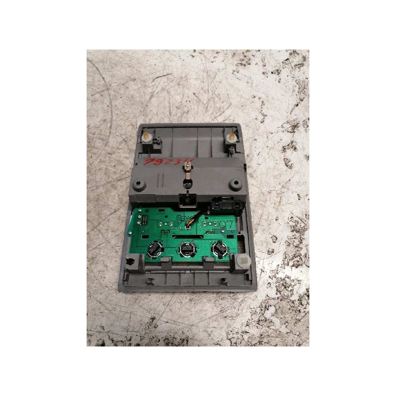 Recambio de luz interior para toyota prius (nhw20) basis referencia OEM IAM 1D111022G DELANTERA 2
