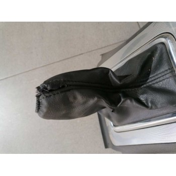 Recambio de guarnecidos palanca cambio para peugeot 407 sport referencia OEM IAM  GUANTERA PORTA-OBJETOS POSAVASOS