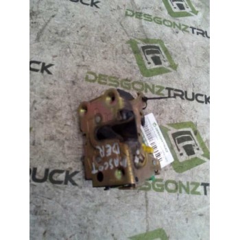 Recambio de cerradura puerta delantera derecha para renault trucks mascott 160 dxi referencia OEM IAM   