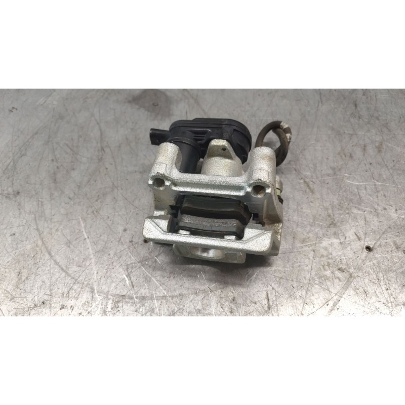 Recambio de pinza freno trasera derecha para kia niro i (de) e-niro referencia OEM IAM G358237700 - Blanco 2
