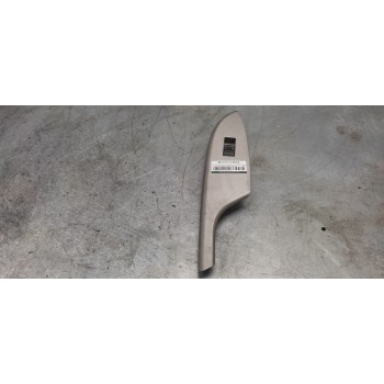 MANDO ELEVALUNAS DELANTERO DERECHO 5 PINS