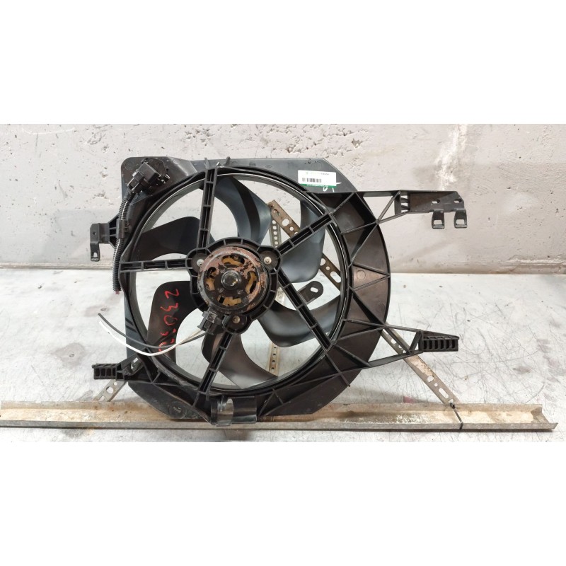 Recambio de electroventilador para renault trafic combi (ab 4.01) 1.9 diesel referencia OEM IAM 8200151873E  