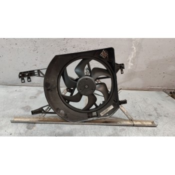 Recambio de electroventilador para renault trafic combi (ab 4.01) 1.9 diesel referencia OEM IAM 8200151873E  