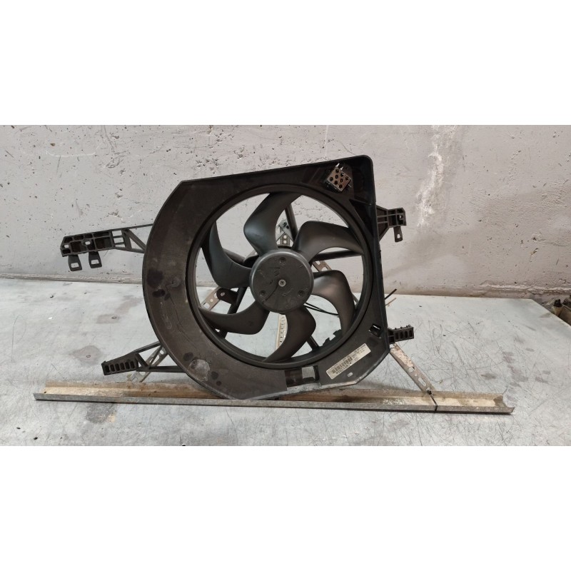 Recambio de electroventilador para renault trafic combi (ab 4.01) 1.9 diesel referencia OEM IAM 8200151873E 2