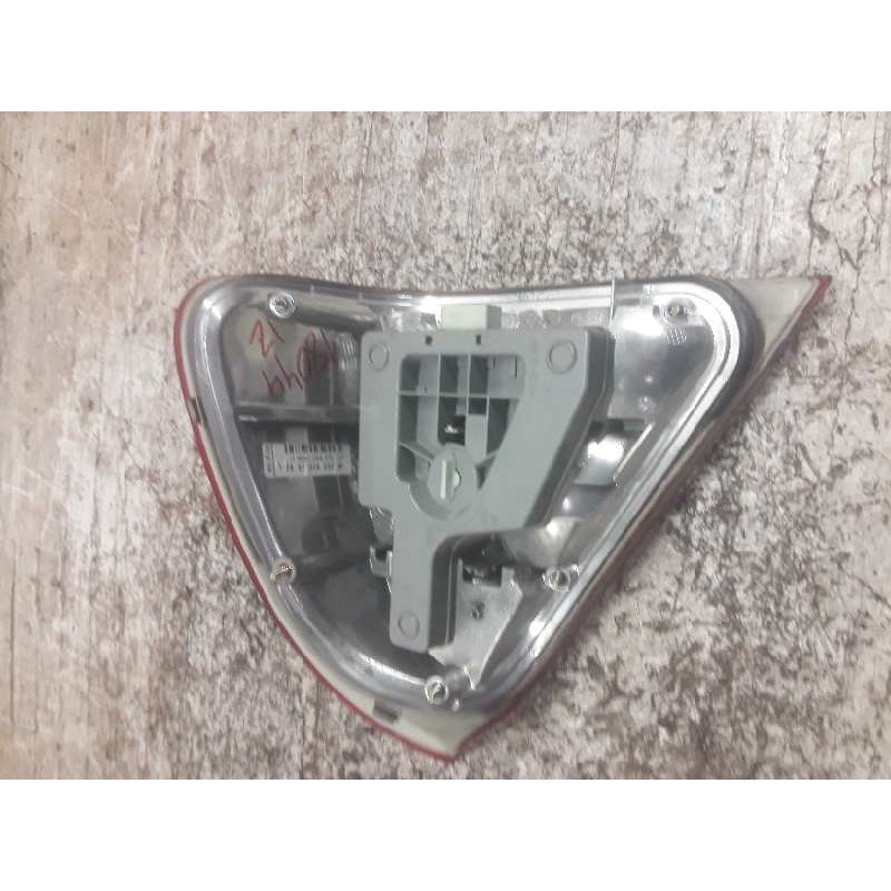 Recambio de piloto trasero izquierdo para mercedes-benz clase c (w202) berlina 220 cdi (202.133) referencia OEM IAM 2028203564L - Azul 2