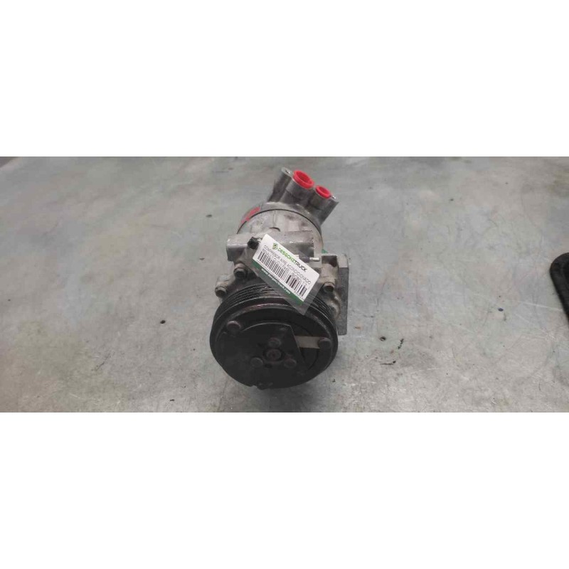 Recambio de compresor aire acondicionado para renault clio ii fase i (b/cbo) 1.2 referencia OEM IAM 7700115830 SANDEN
