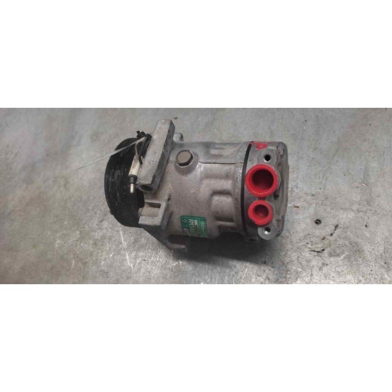 Recambio de compresor aire acondicionado para renault clio ii fase i (b/cbo) 1.2 referencia OEM IAM 7700115830 SANDEN 2
