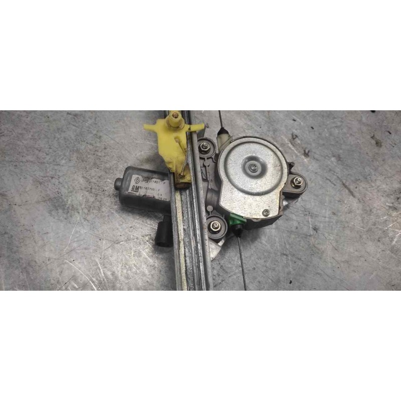 Recambio de elevalunas delantero derecho para renault trafic combi (ab 4.01) 1.9 diesel referencia OEM IAM 91165705F 4