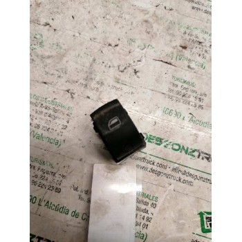 MANDO ELEVALUNAS TRASERO DERECHO 4F0959855 4 PINS 