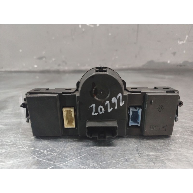 Recambio de mando calefaccion / aire acondicionado para renault scenic ii grand confort dynamique referencia OEM IAM 8200501465 - Plata 2