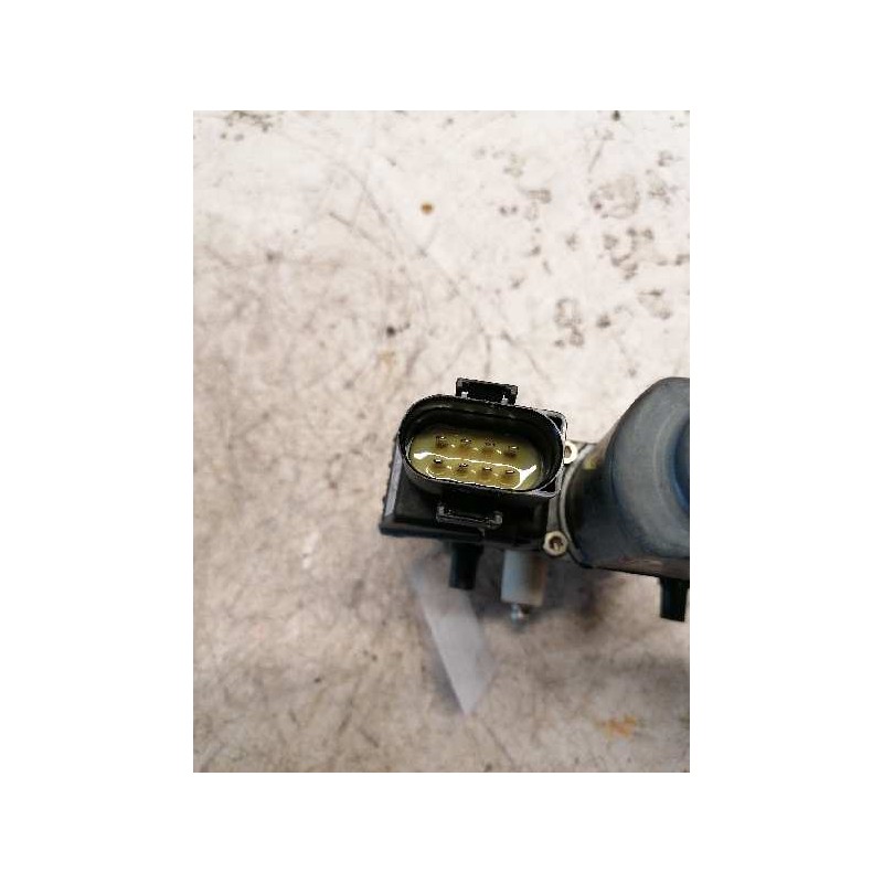 Recambio de motor elevalunas delantero derecho para audi a4 berlina (b5) 1.9 tdi referencia OEM IAM 05071902 8 PINS 2
