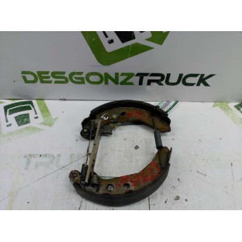 Recambio de zapatas de freno traseras para ford fiesta berl./courier surf referencia OEM IAM DCHA.  
