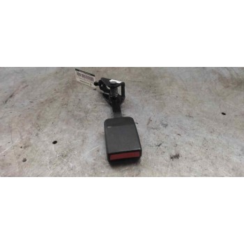 Recambio de enganche de cinturon trasero izquierdo para peugeot 307 cc (s1) 2.0 referencia OEM IAM 4512064  