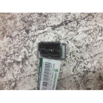 Recambio de mando cierre centralizado para land rover discovery (lt) td5 referencia OEM IAM YUF101790 6 PINS 