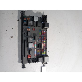 Recambio de caja reles / fusibles para daf serie xf106 referencia OEM IAM 1913235  