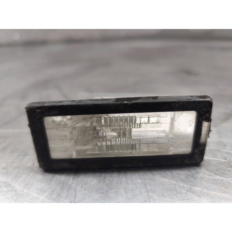 Recambio de piloto matricula para renault scenic ii grand confort dynamique referencia OEM IAM 8200013577F  