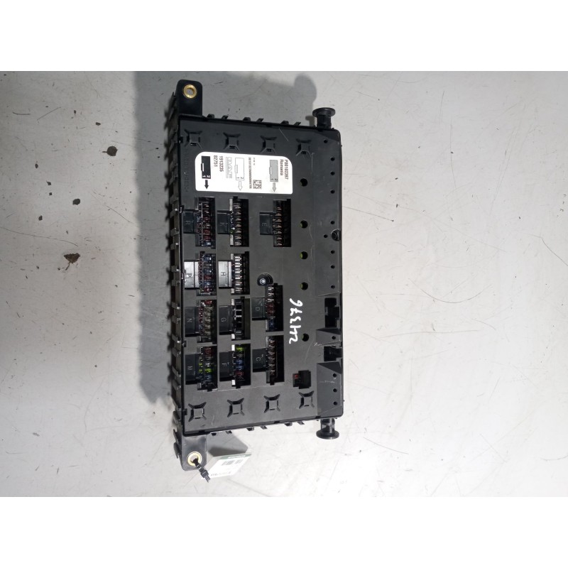Recambio de caja reles / fusibles para daf serie xf106 referencia OEM IAM 1913235 - Blanco 2