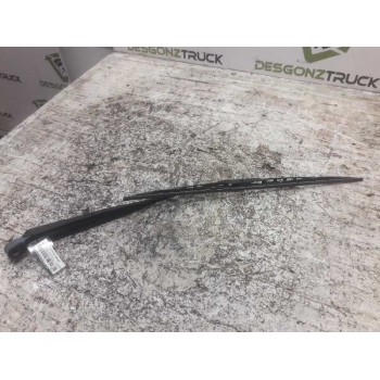Recambio de brazo limpia delantero izquierdo para nissan terrano/terrano.ii (r20) referencia OEM IAM 667LD  